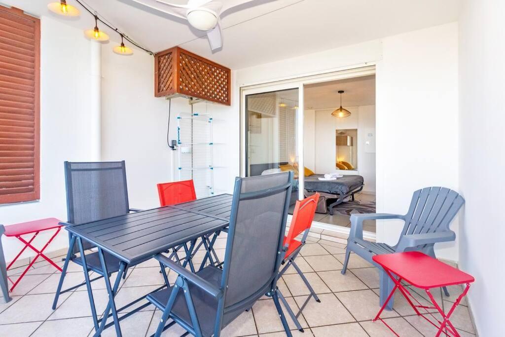 Oceanides - Studio Renove Avec Magnifique Vue Mer - Saint-Gilles-Les-Bains Zewnętrze zdjęcie